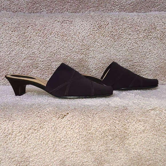 Liz Claiborne Flex Isabella Slide in Brown NWT - Picture 2 of 8